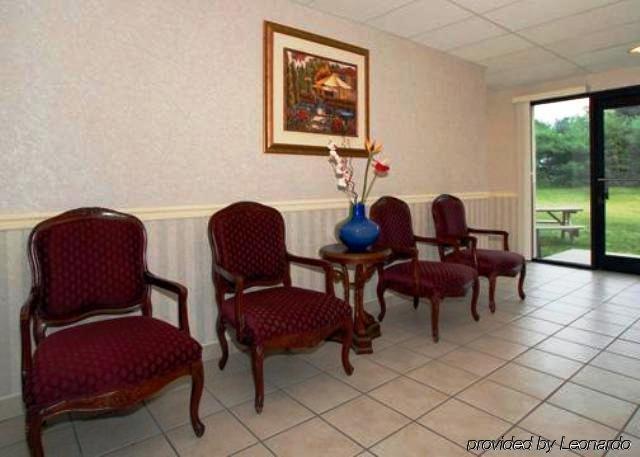 Quality Inn Binghamton West Apalachin Beltér fotó